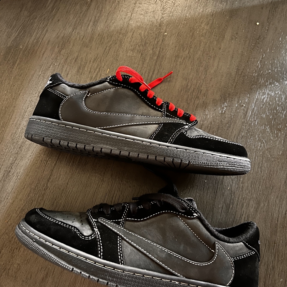 Jordan 1 low phantom